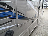 2016 Thor Motor Coach Axis Photo #8