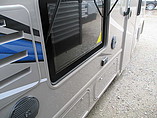 2016 Thor Motor Coach Axis Photo #9