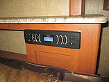 2016 Thor Motor Coach Axis Photo #30
