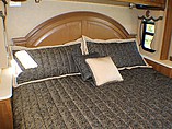 2015 Thor Motor Coach Challenger Photo #10