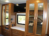 2015 Thor Motor Coach Challenger Photo #11