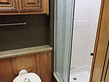 2016 Thor Motor Coach Challenger Photo #4