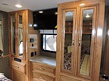 2016 Thor Motor Coach Challenger Photo #7
