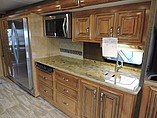 2016 Thor Motor Coach Challenger Photo #11