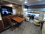 2015 Thor Motor Coach Challenger Photo #5