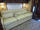 2015 Thor Motor Coach Challenger Photo #15