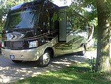 2013 Thor Motor Coach Challenger Photo #3