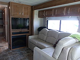 2013 Thor Motor Coach Challenger Photo #6
