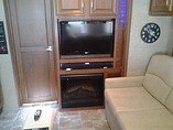 2013 Thor Motor Coach Challenger Photo #12