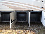 2014 Thor Motor Coach Challenger Photo #23