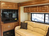 2014 Thor Motor Coach Challenger Photo #70