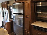 2014 Thor Motor Coach Challenger Photo #78