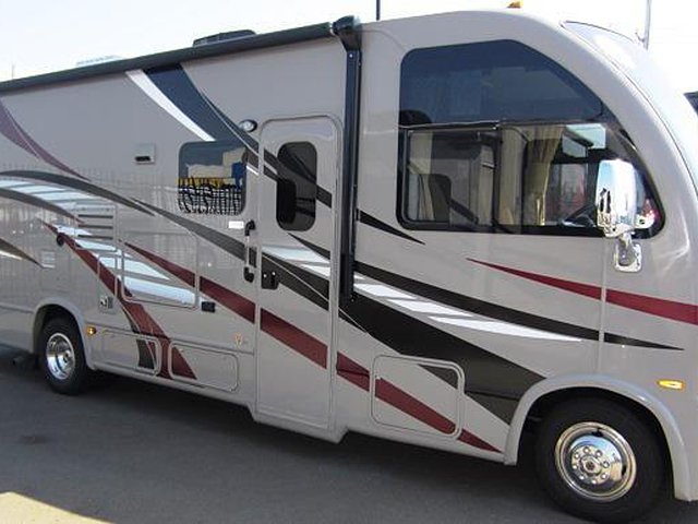 2015 Thor Motor Coach Axis Photo