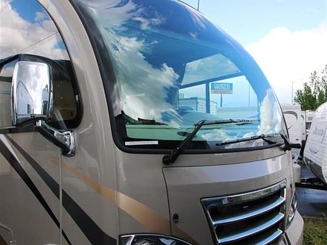 2016 Thor Motor Coach Axis Photo