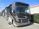 2015 Thor Motor Coach Challenger Photo #1