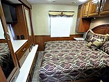 2015 Thor Motor Coach Challenger Photo #10