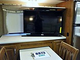 2015 Thor Motor Coach Challenger Photo #17
