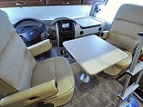 2015 Thor Motor Coach Challenger Photo #18