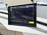 2015 Thor Motor Coach Challenger Photo #20