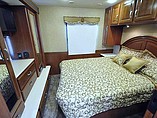 2015 Thor Motor Coach Challenger Photo #9