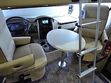 2015 Thor Motor Coach Challenger Photo #13