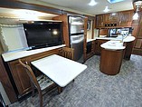 2015 Thor Motor Coach Challenger Photo #6