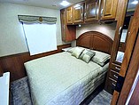 2015 Thor Motor Coach Challenger Photo #10