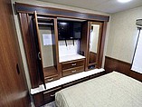 2015 Thor Motor Coach Challenger Photo #11