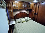 2015 Thor Motor Coach Challenger Photo #12