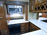 2015 Thor Motor Coach Challenger Photo #15