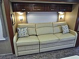 2015 Thor Motor Coach Challenger Photo #17