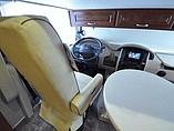 2015 Thor Motor Coach Challenger Photo #19