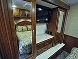 2015 Thor Motor Coach Challenger Photo #11