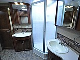 2015 Thor Motor Coach Challenger Photo #12
