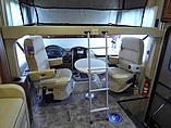 2015 Thor Motor Coach Challenger Photo #16