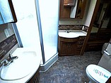 2015 Thor Motor Coach Challenger Photo #10