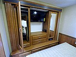 2015 Thor Motor Coach Challenger Photo #12