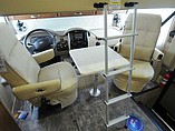2015 Thor Motor Coach Challenger Photo #16