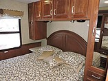 2015 Thor Motor Coach Challenger Photo #5