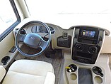 2015 Thor Motor Coach Challenger Photo #17