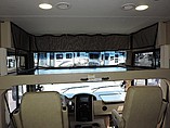 2015 Thor Motor Coach Challenger Photo #21