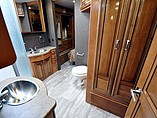 2016 Thor Motor Coach Challenger Photo #8