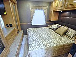 2016 Thor Motor Coach Challenger Photo #9