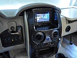 2016 Thor Motor Coach Challenger Photo #20