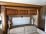 2012 Thor Motor Coach Challenger Photo #8