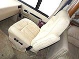2012 Thor Motor Coach Challenger Photo #9