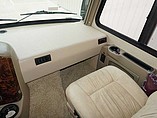 2012 Thor Motor Coach Challenger Photo #11