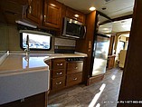 2015 Thor Motor Coach Challenger Photo #10