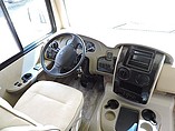 2015 Thor Motor Coach Challenger Photo #18