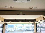 2016 Thor Motor Coach Challenger Photo #7